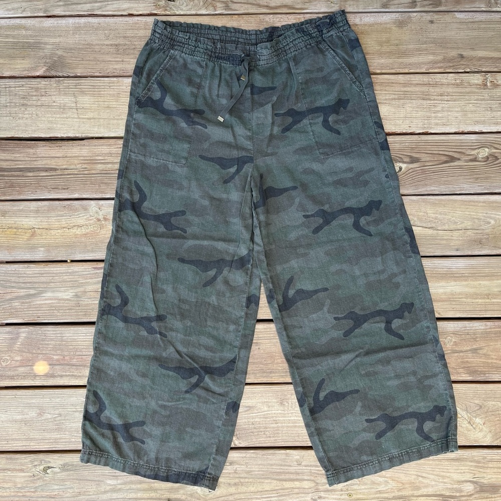 Wide leg, linen camo loungewear pants, size XL